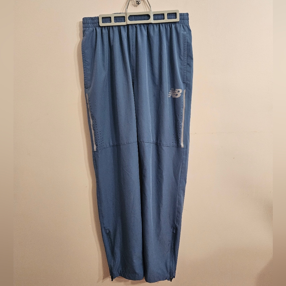 WORN ONCE: New Balance Lightweight Joggers, Men,M/L